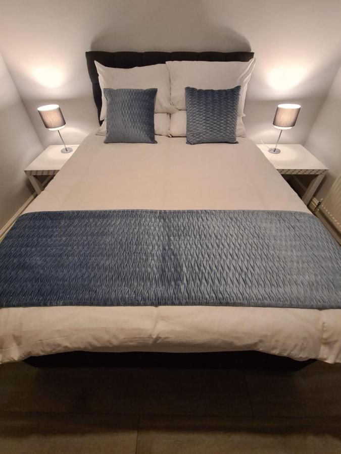 Whole House - 4 Bedrooms - Parking - Sleeps 8 Birmingham Exterior photo