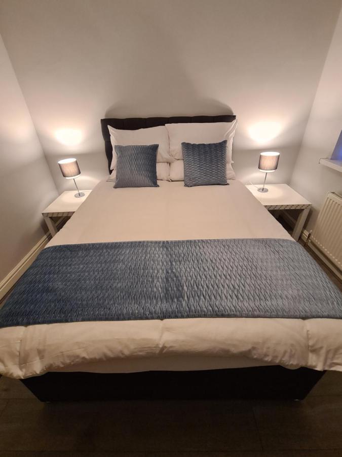 Whole House - 4 Bedrooms - Parking - Sleeps 8 Birmingham Exterior photo