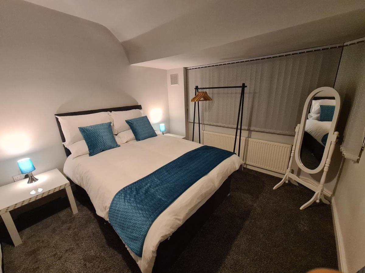 Whole House - 4 Bedrooms - Parking - Sleeps 8 Birmingham Exterior photo