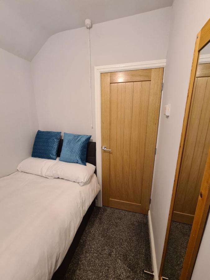 Whole House - 4 Bedrooms - Parking - Sleeps 8 Birmingham Exterior photo
