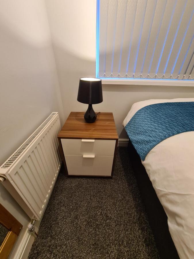 Whole House - 4 Bedrooms - Parking - Sleeps 8 Birmingham Exterior photo